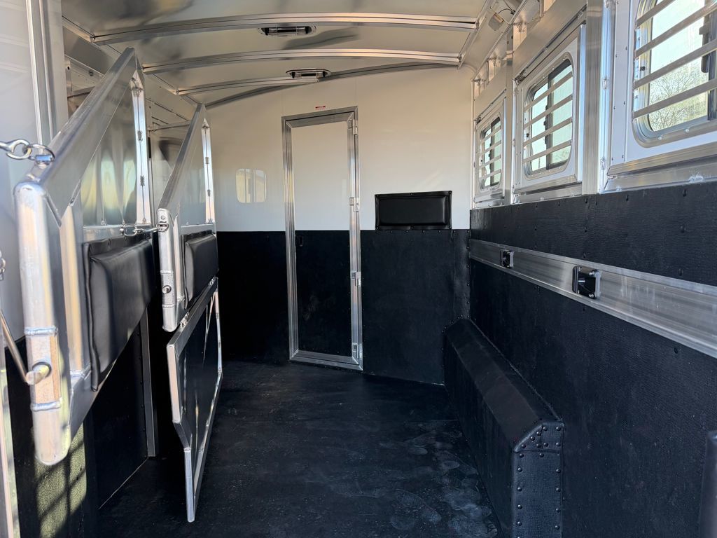 2026 Elite 3 horse 10'8'' living quarter with generator