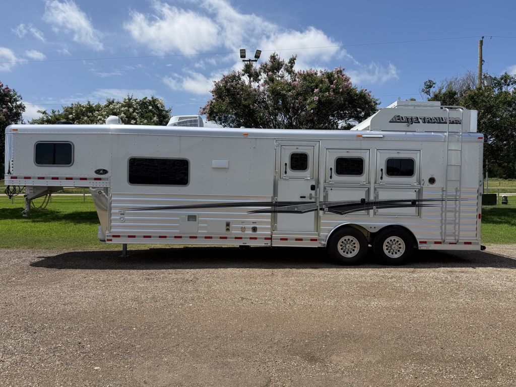 2026 Elite 3 horse 10'8'' lq with ramp and generator