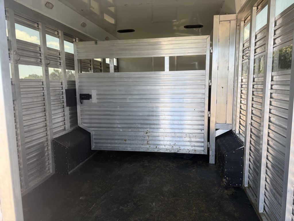 2024 Bison stock living quarter with 15' shortwall and bunks