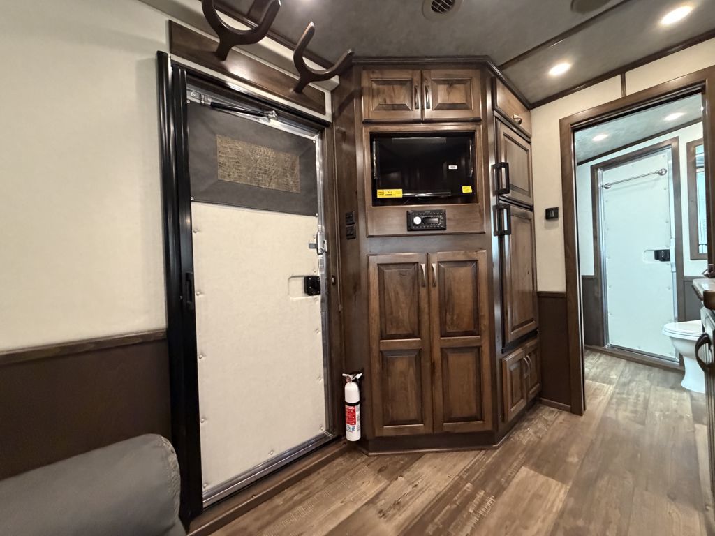 Trailer Photo 18