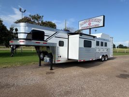 2026 4 horse SMC 4 Horse Side Load with 13' LQ and Slide
