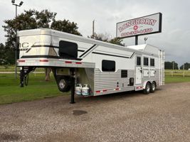 2026 3 horse SMC 3 Horse 11' Living Quarter Side Load