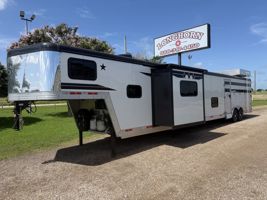 2024 Stock horse Bison Stock Living Quarter with 15' Shortwall and Bunks