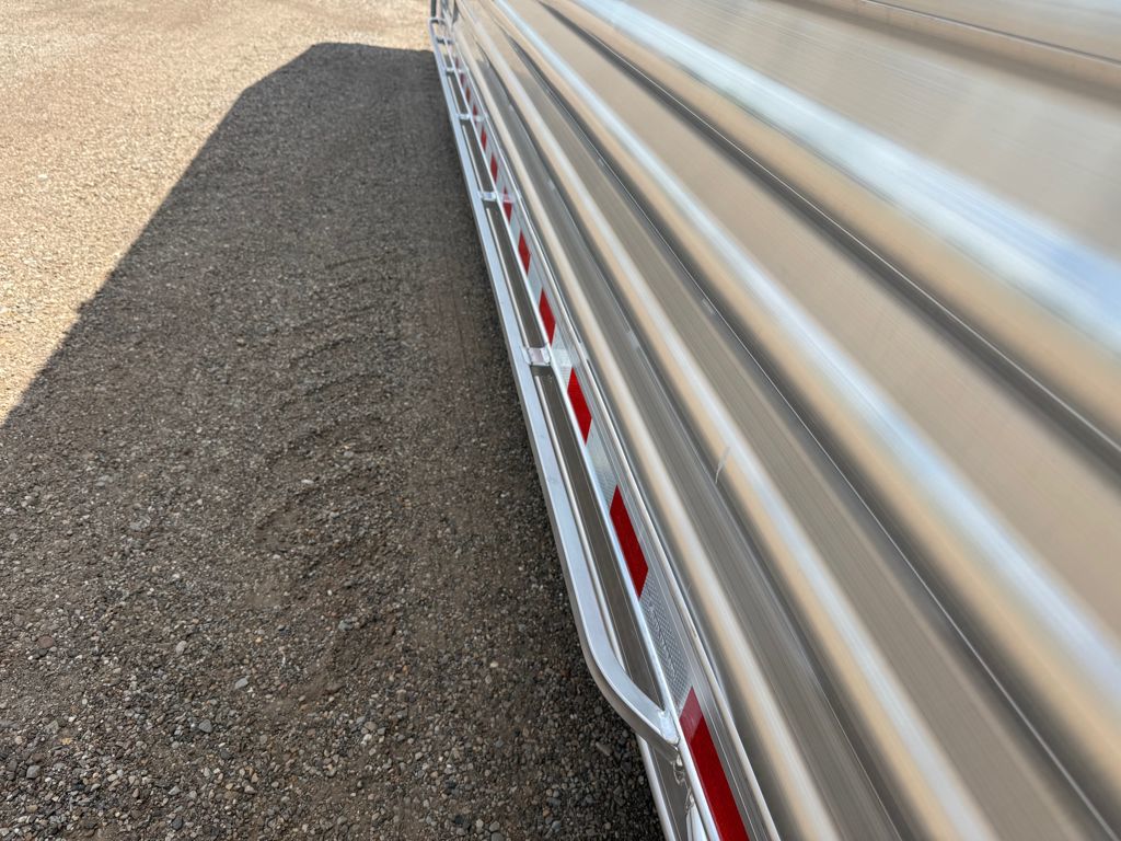 Trailer Photo 13