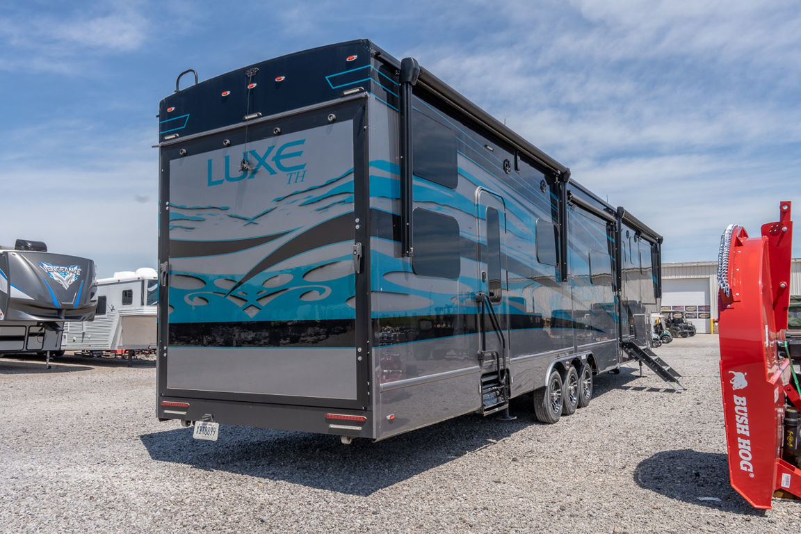 2024 Luxe