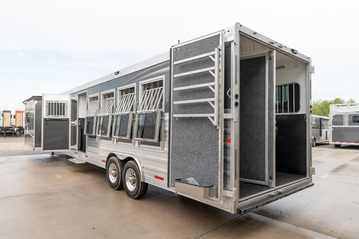 Trailer Photo 26