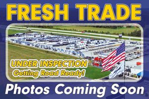 2017 3 horse BISON COACH 8314RG