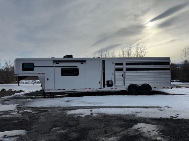 Trailer Photo 2