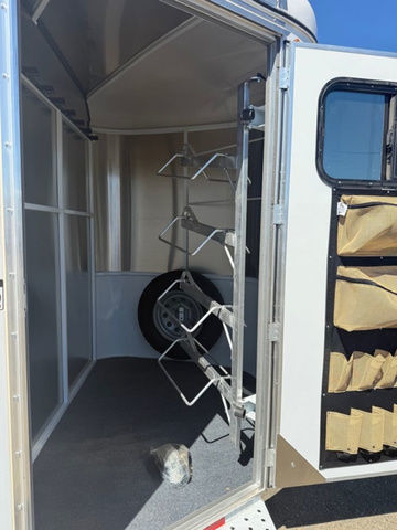 Trailer Photo 6