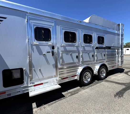 Trailer Photo 16