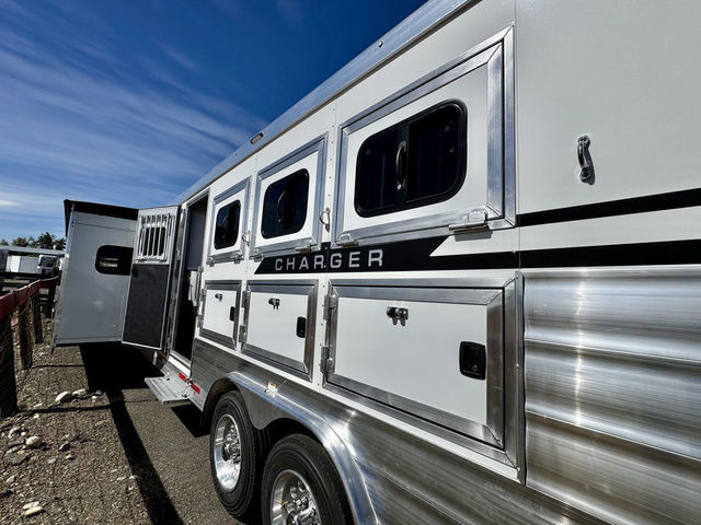 Trailer Photo 2