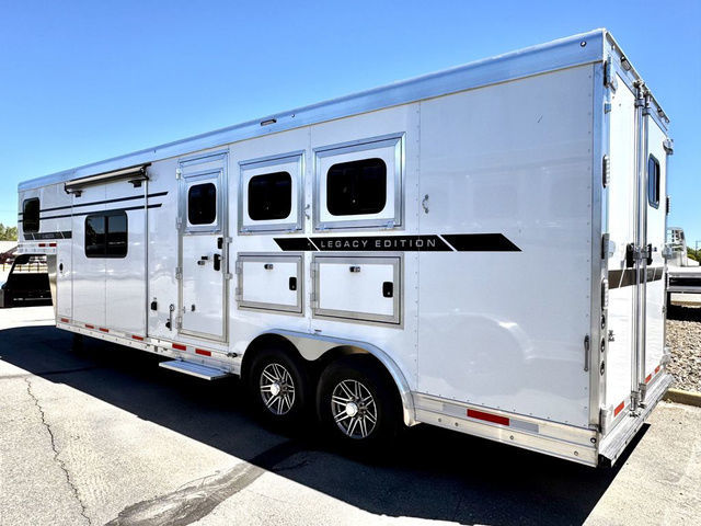 Trailer Photo 12
