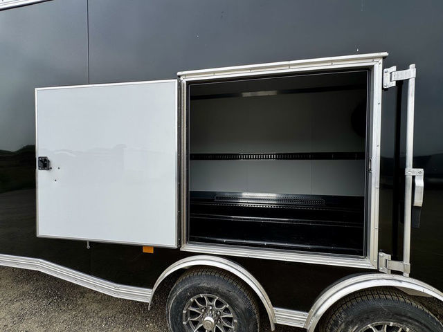 Trailer Photo 11