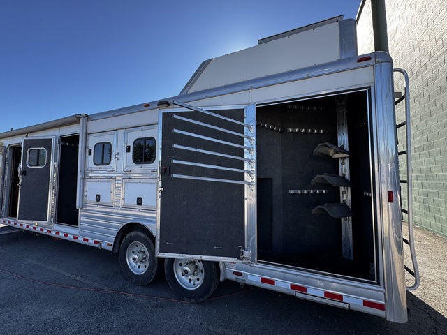 Trailer Photo 13