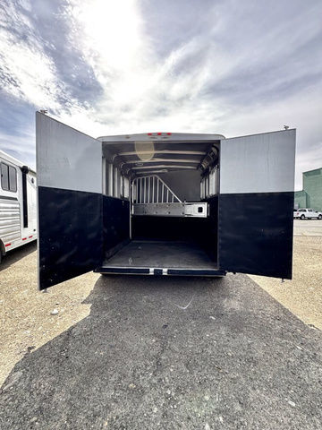 Trailer Photo 15