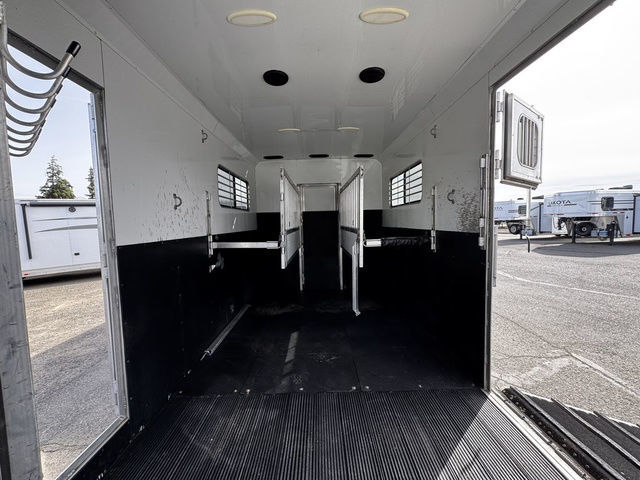 Trailer Photo 27