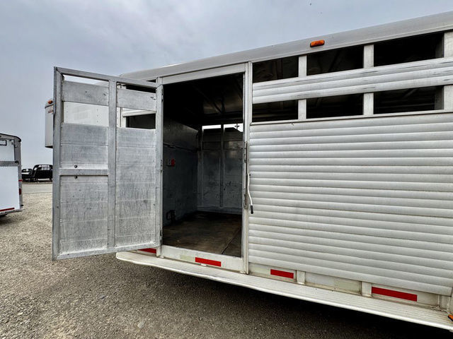 Trailer Photo 2
