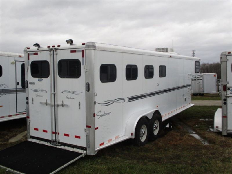 2005 Sundowner Trailers 8' LQ Four Horse
