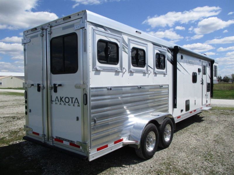 2021 Lakota Trailers C311 slide 3H
