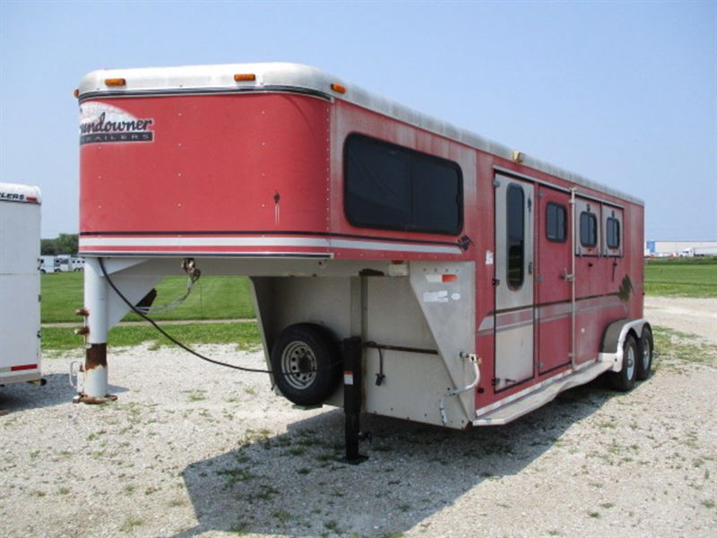 S&S Duraline Trailers for Sale 1998 Sundowner 3 Horse Slant Bumper Pull