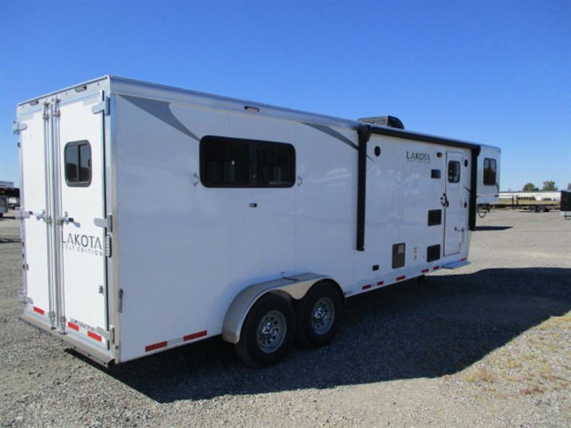 2023 Lakota Trailers 9' LQ 3H Slant AC39 Colt