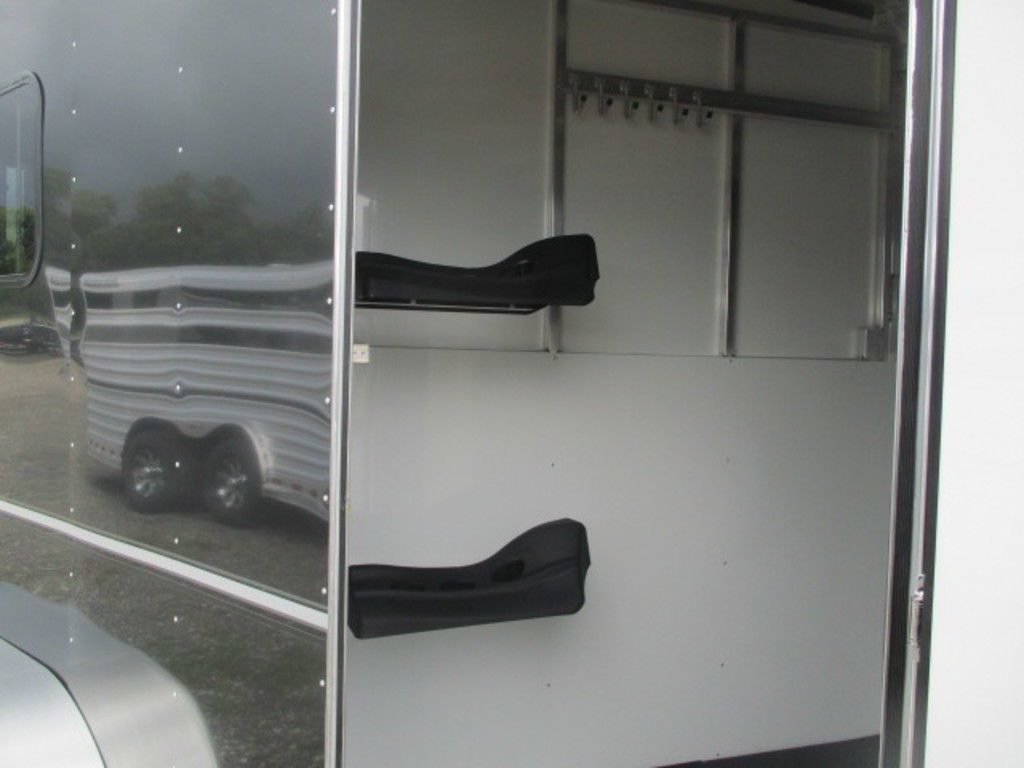 Trailer Photo 8