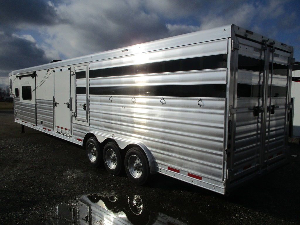 2025 Lakota 13' lq 6' slide mid tack 16' stock back chl81613sr