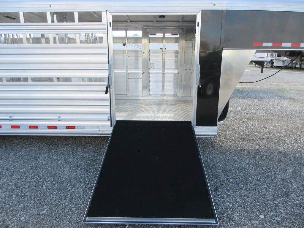 Trailer Photo 7