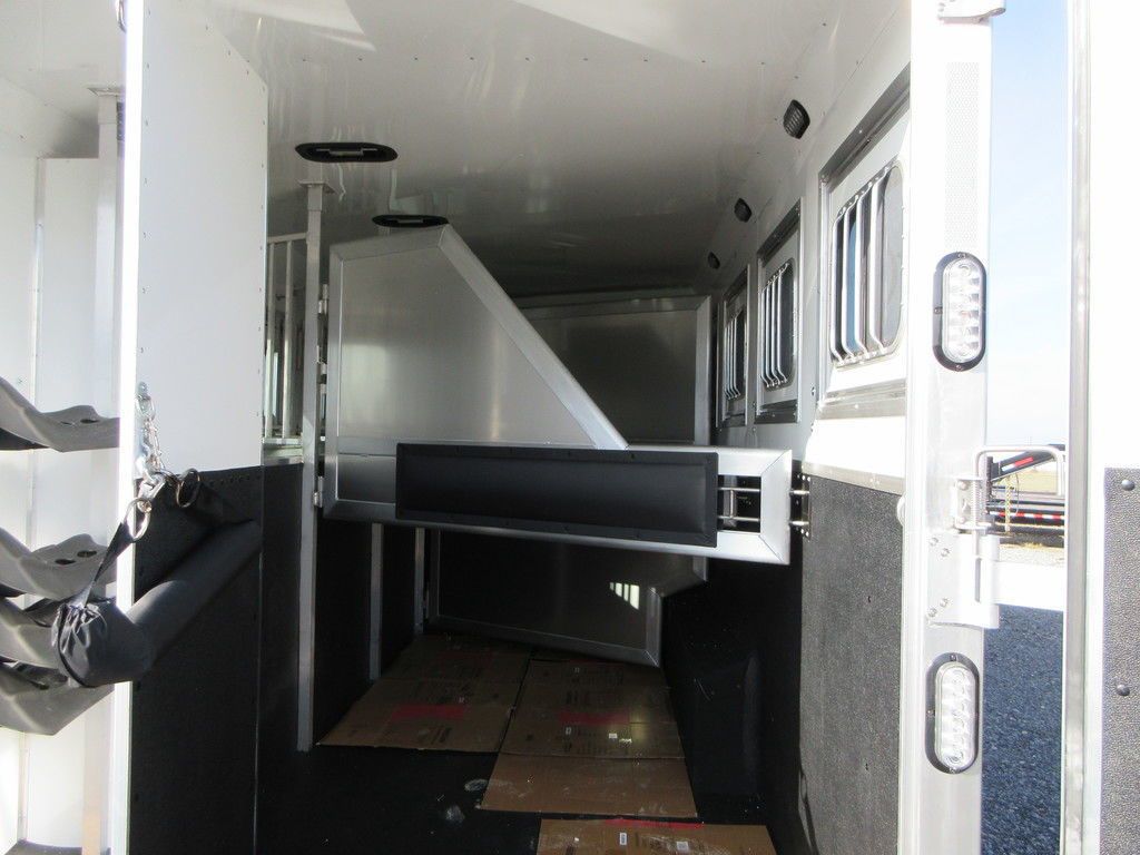 Trailer Photo 7