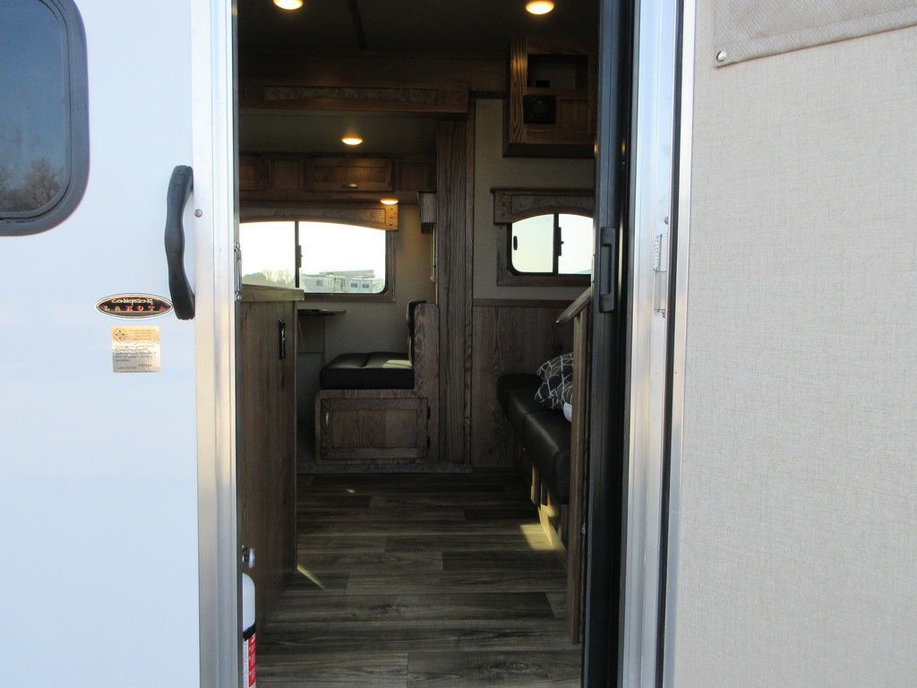 Trailer Photo 9