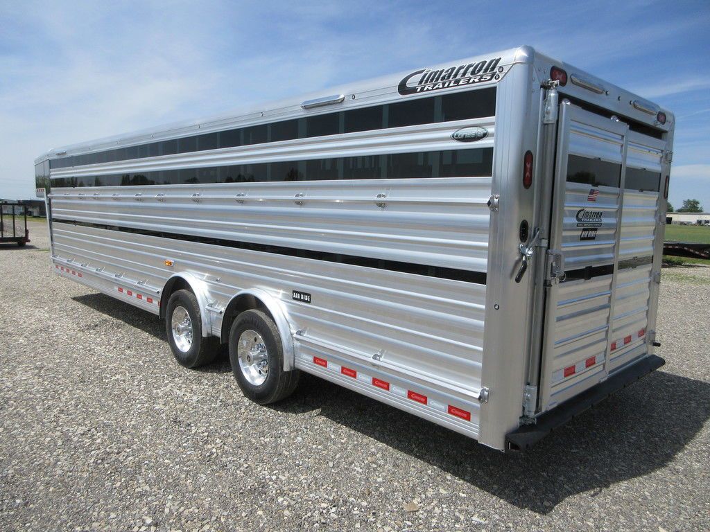 2027 Cimarron 28' lonestar show stock * wide air ride