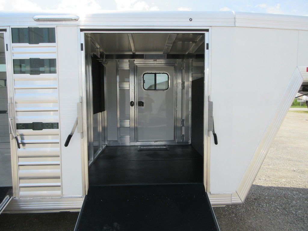 Trailer Photo 10