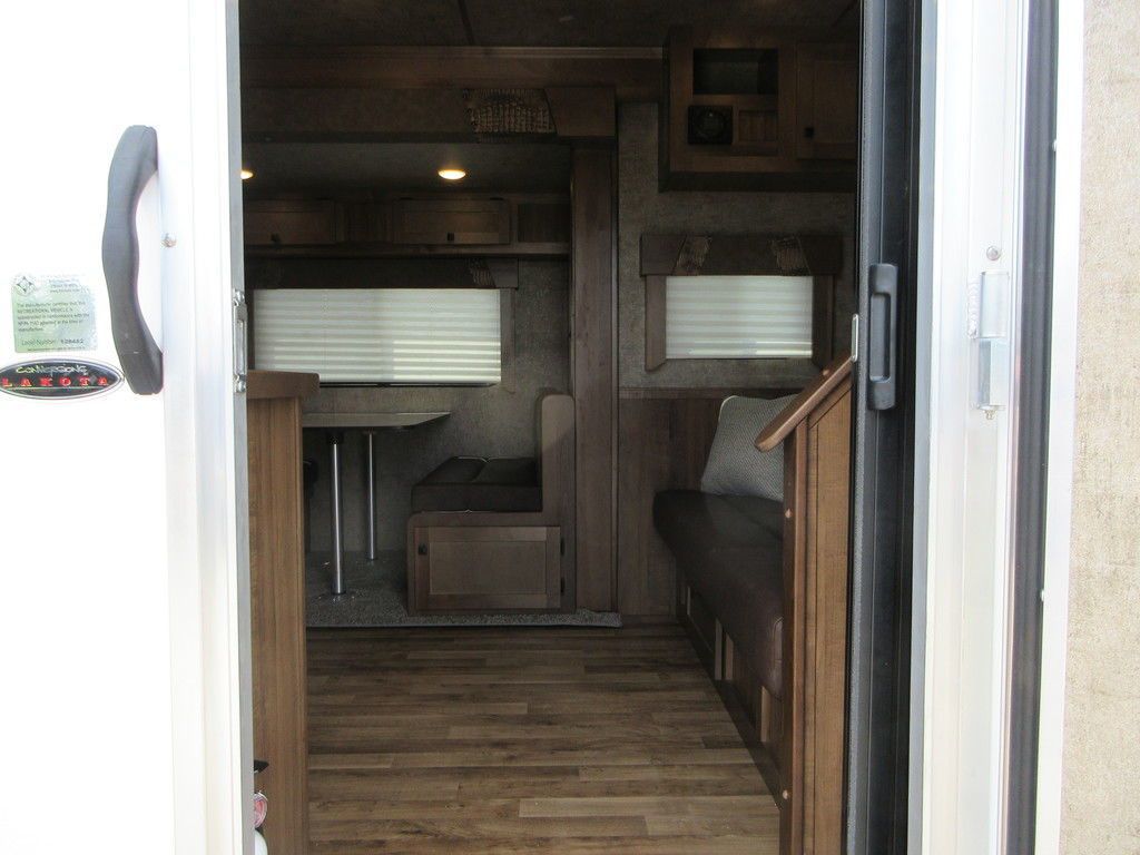 Trailer Photo 11