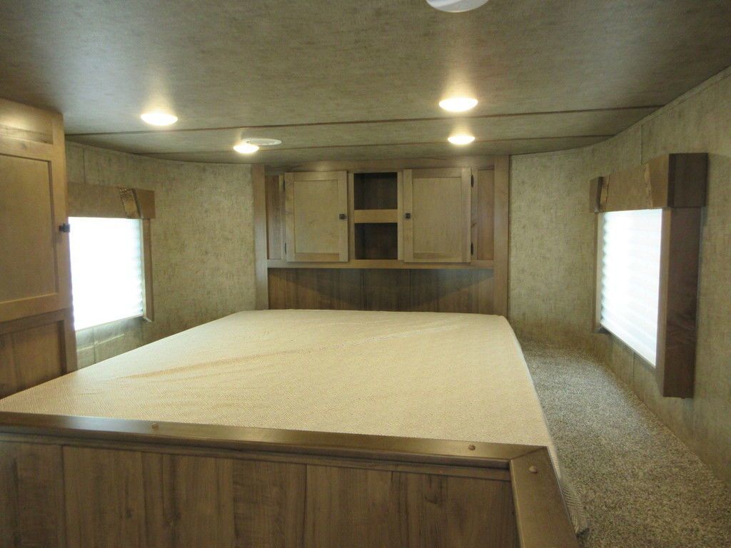 Trailer Photo 13