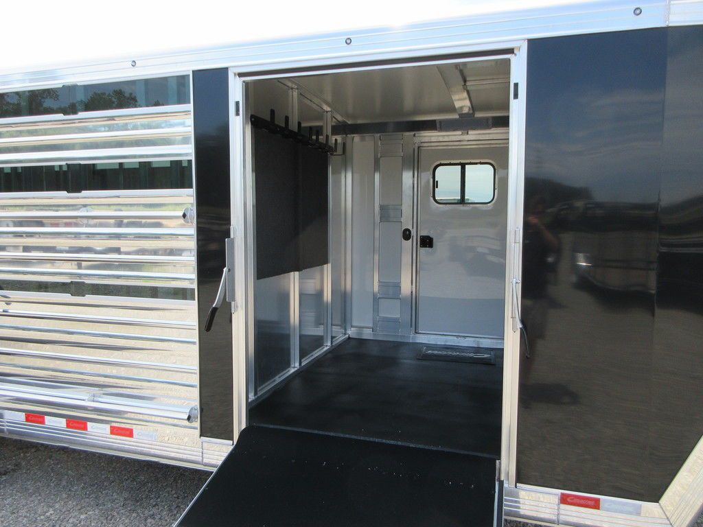 Trailer Photo 10