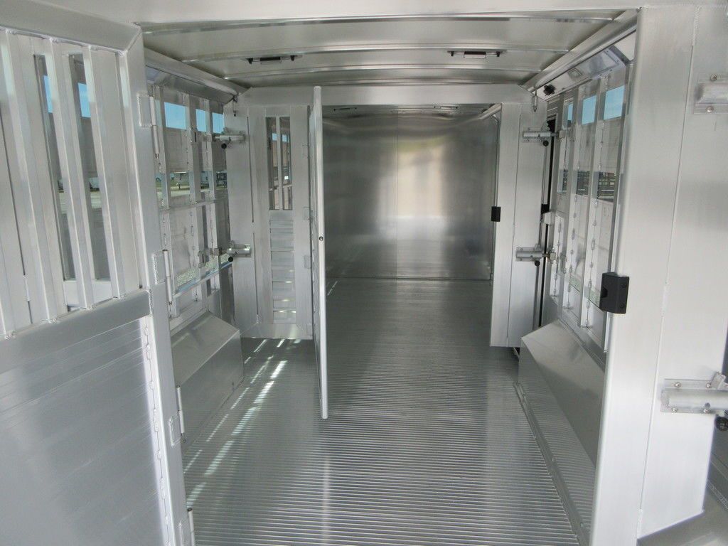 Trailer Photo 7