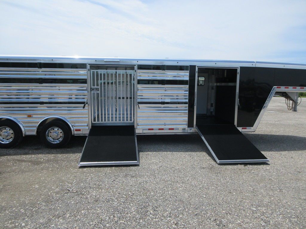 Trailer Photo 9