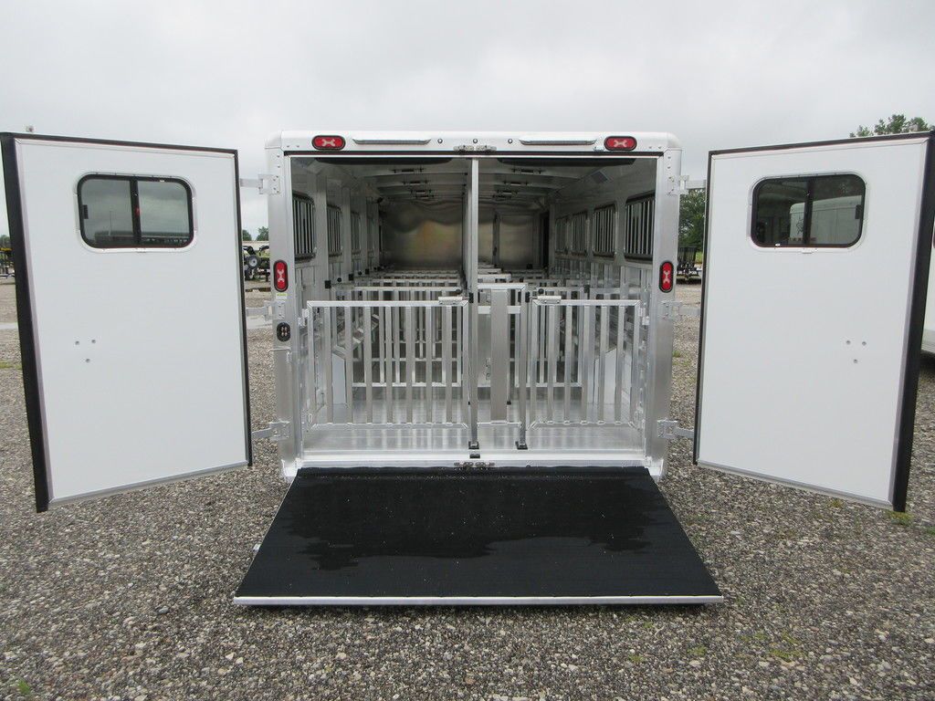 Trailer Photo 7
