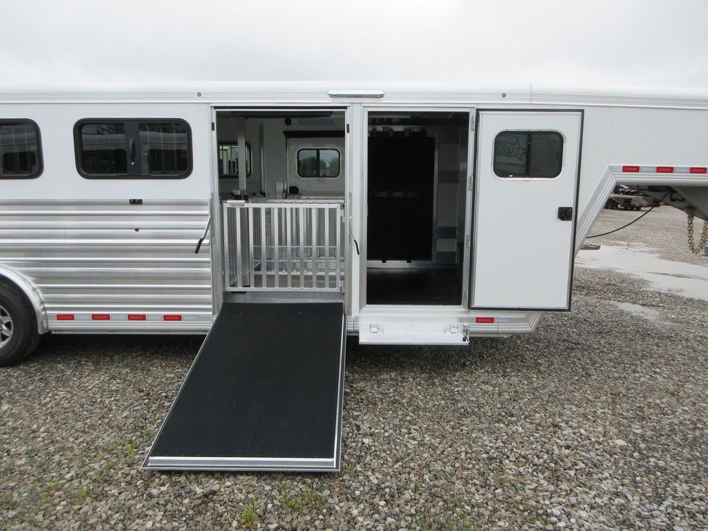 Trailer Photo 9