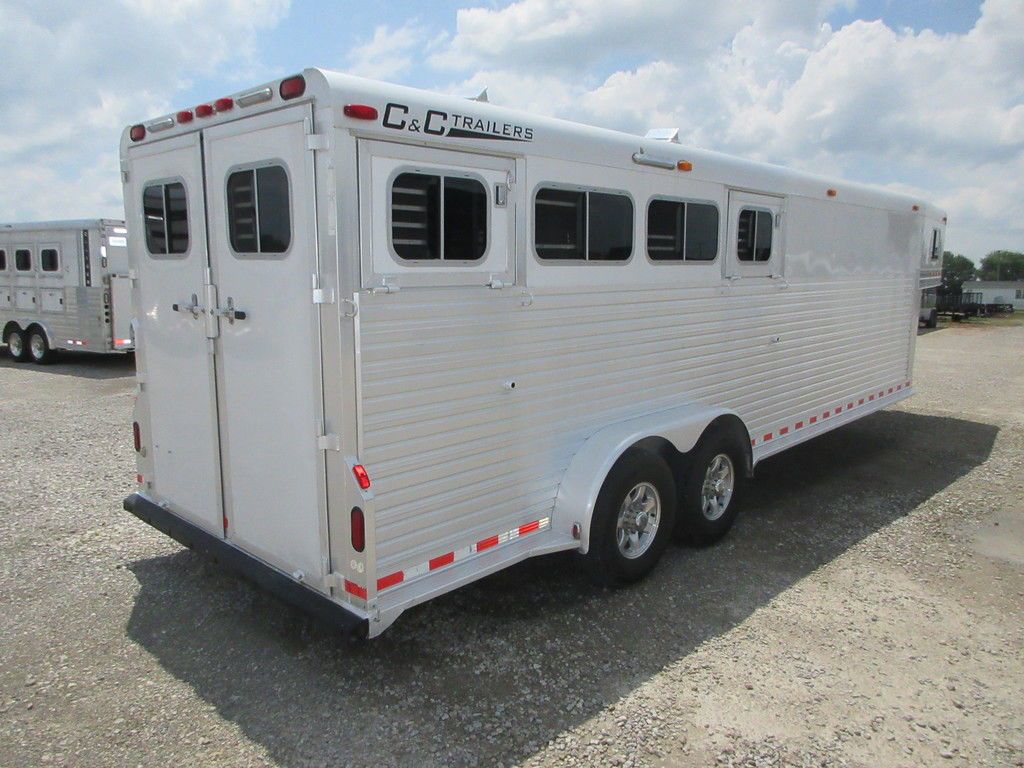 Trailer Photo 3