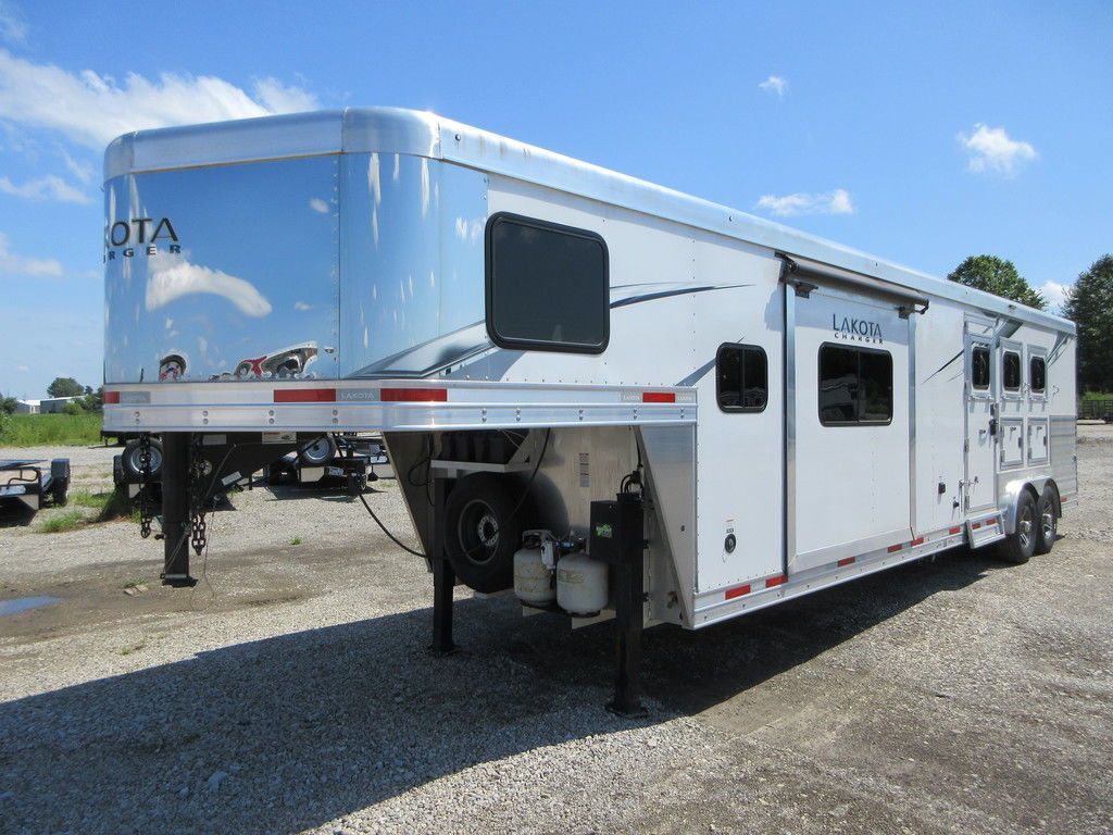 Trailer Photo 2