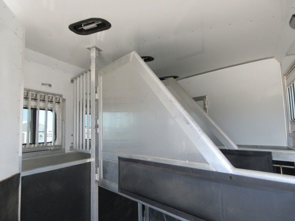 Trailer Photo 7