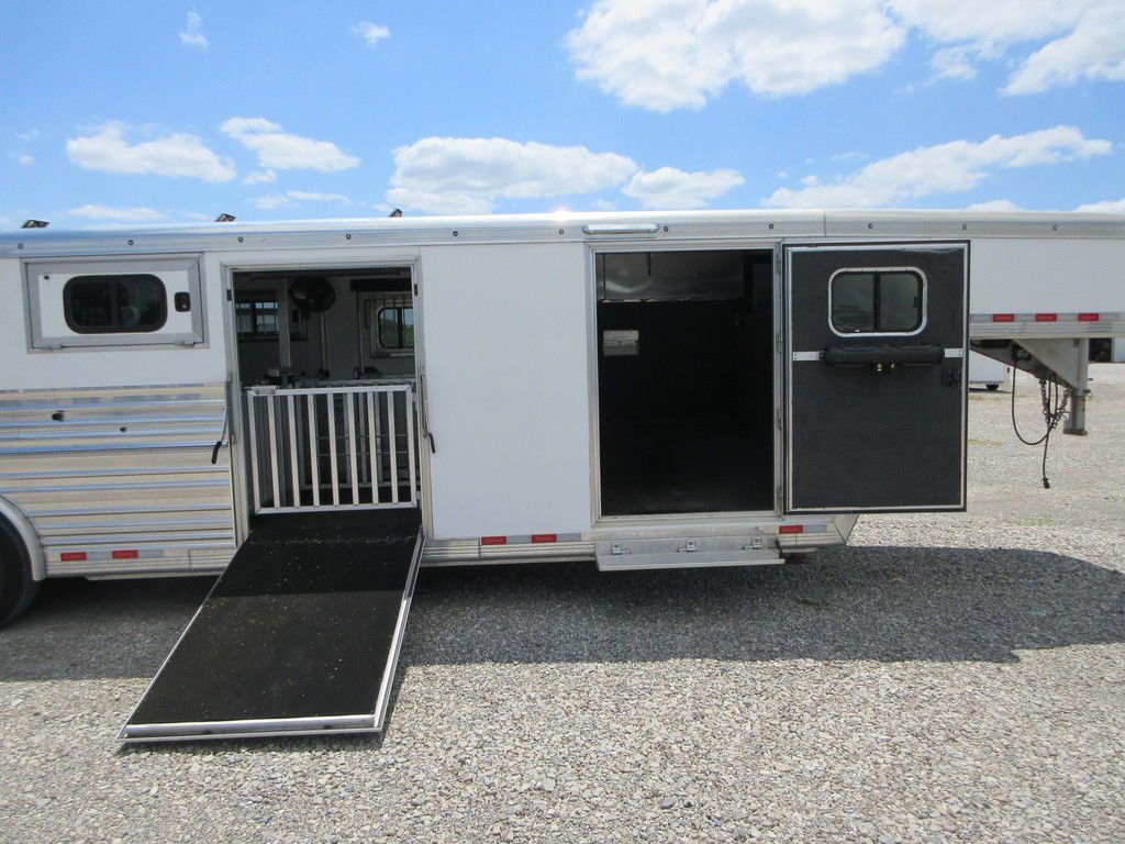 Trailer Photo 11