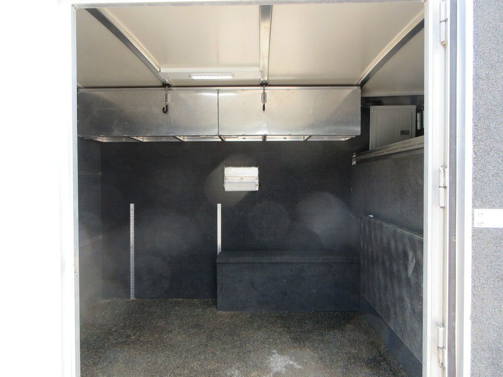 Trailer Photo 12