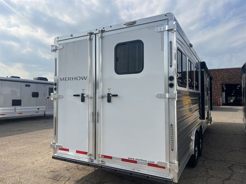 2024 Merhow Trailers 8312RWS Summit **IN STOCK**