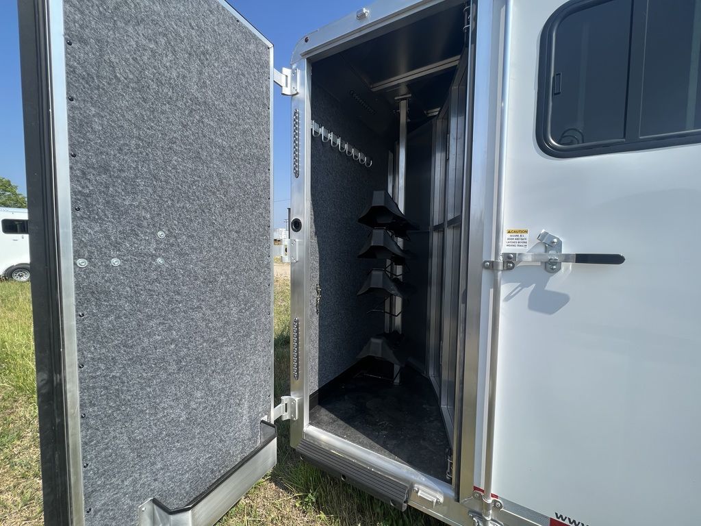 Trailer Photo 8
