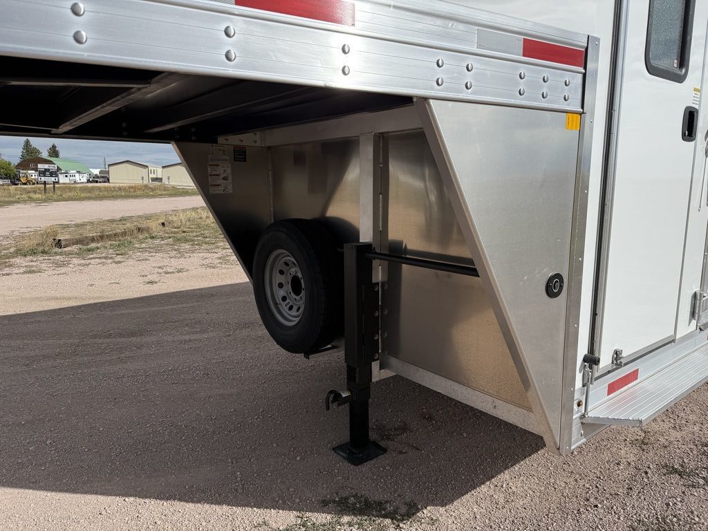 2026 Merhow bronco 3 horse gooseneck **in stock**
