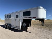 2023 3 horse Logan 3 Horse Slant Bullseye **IN STOCK**