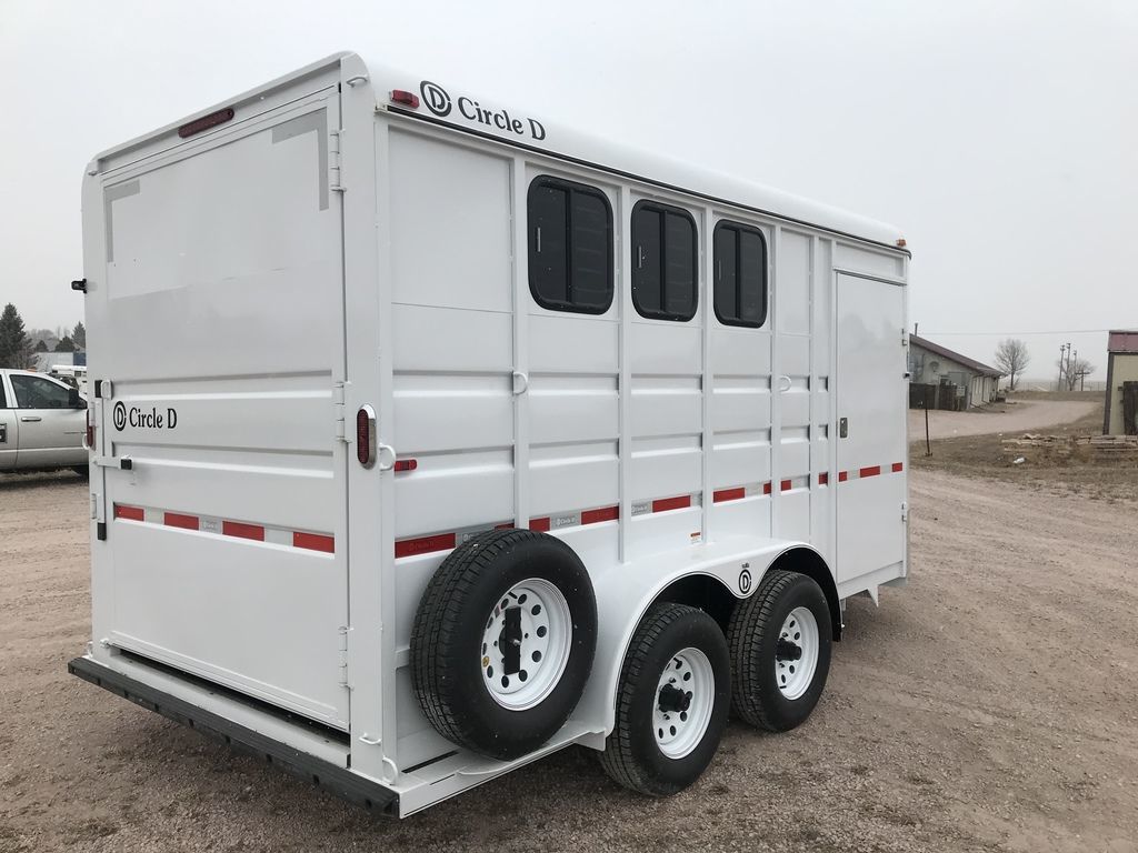 2026 Circle D 3 horse slant bumper pull **on order*