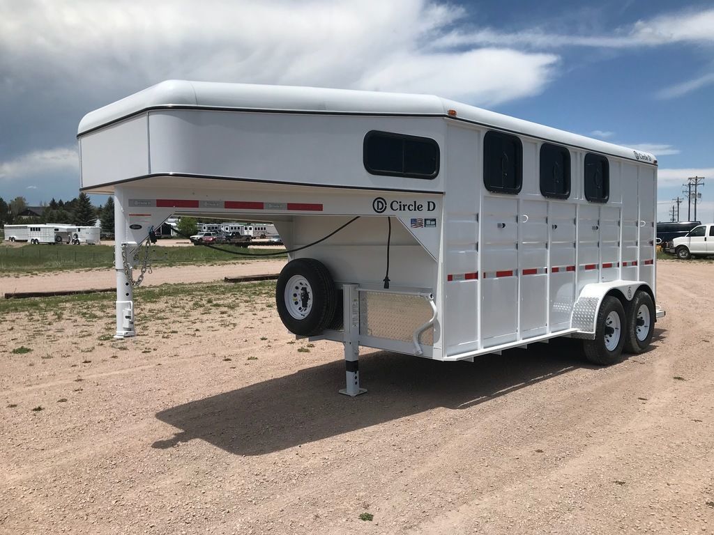 2026 Circle D 3 horse slant gooseneck **in stock **